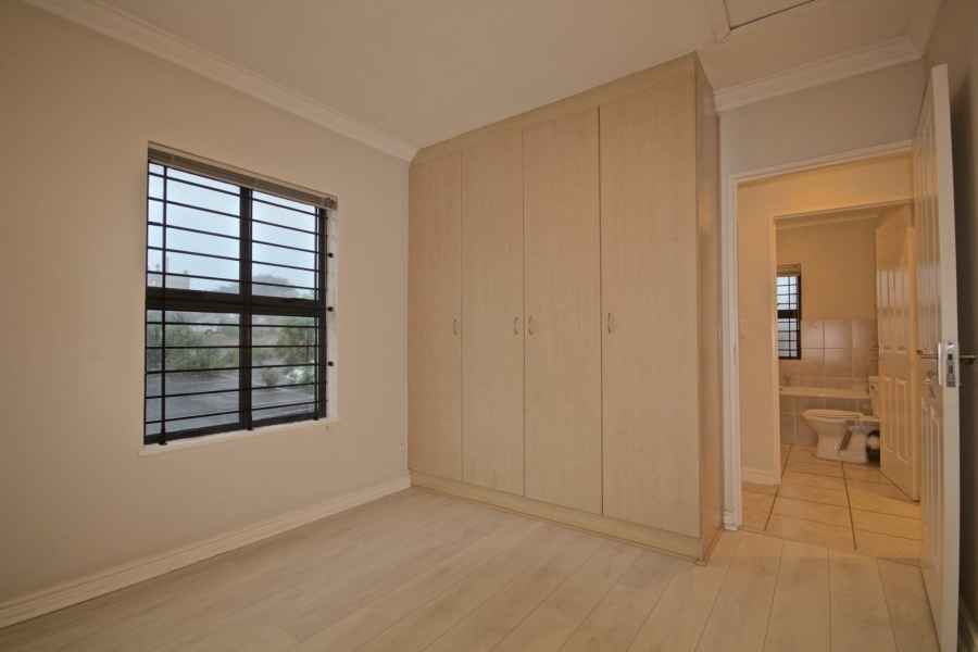 To Let 3 Bedroom Property for Rent in Royal Ascot Western Cape